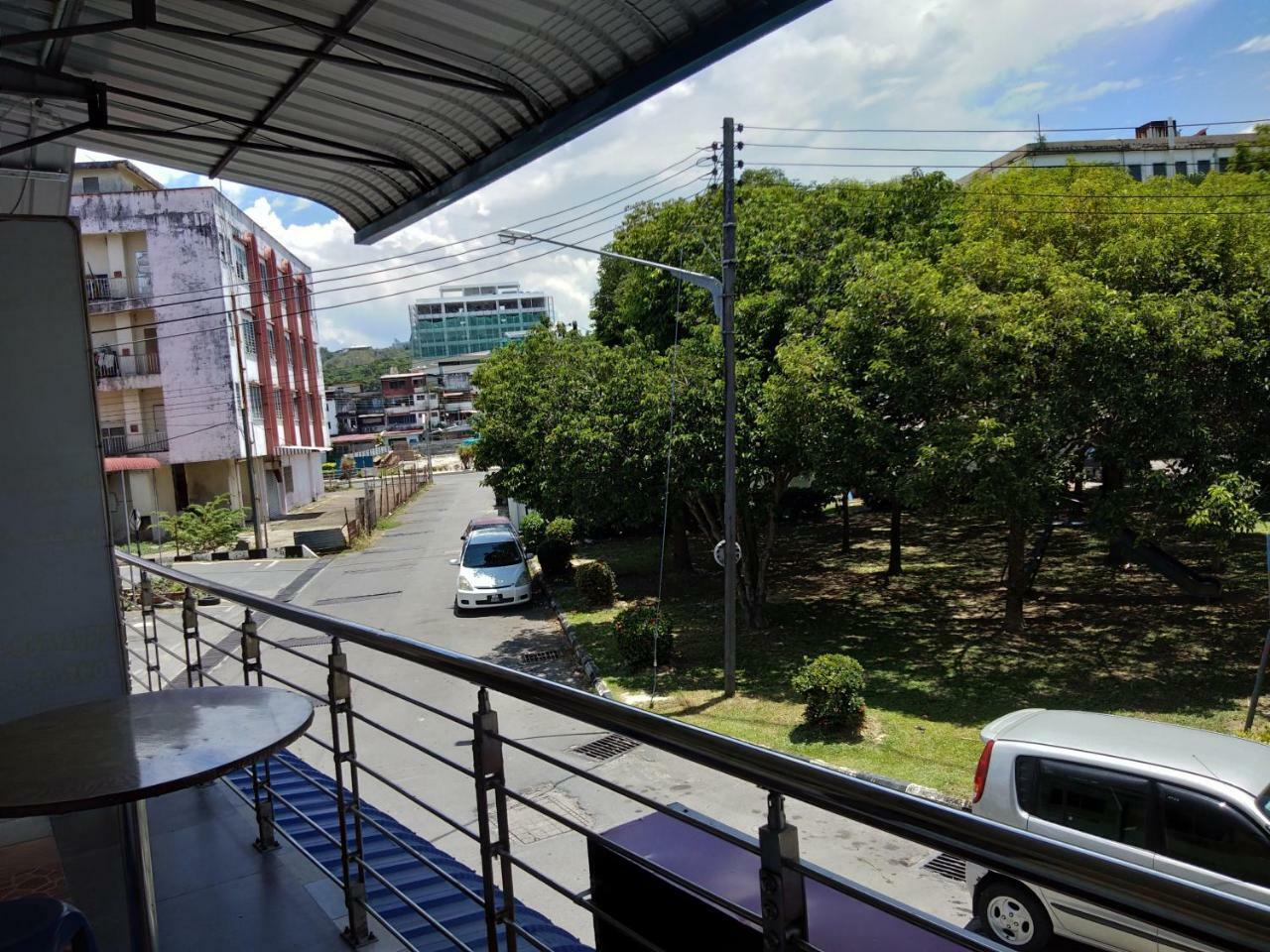 Jj Home2Stay Miri Εξωτερικό φωτογραφία
